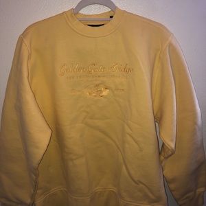 VINTAGE golden gate bridge yellow crew neck